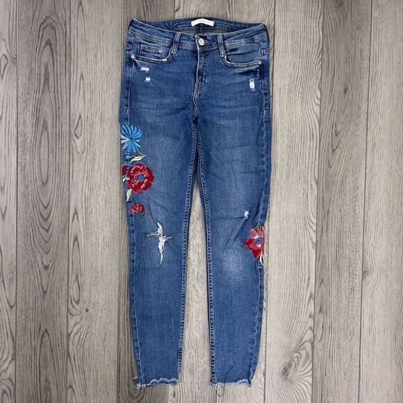 Zara Trafaluc Women Size 4 Embroidered Floral Skinny Leg Cotton Distressed Jeans - Picture 3 of 11